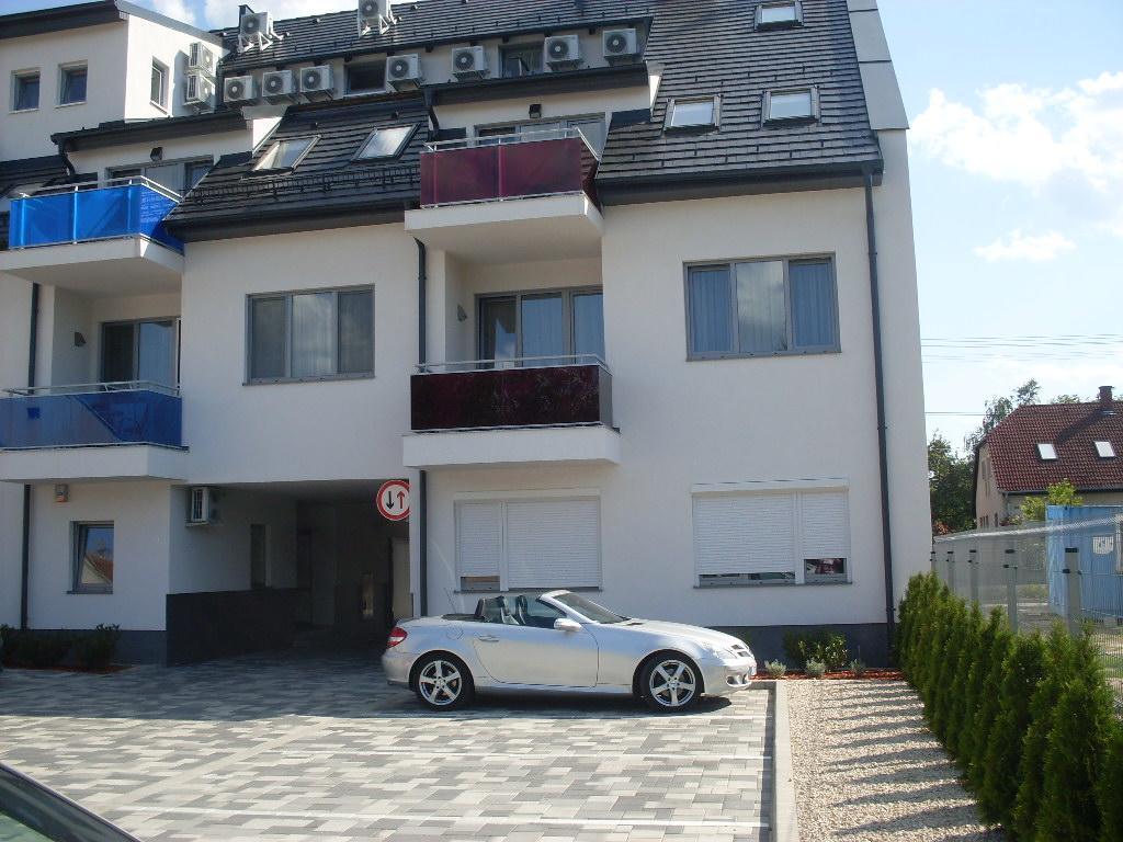 شقة Sárvár  في Cecilia Apartman المظهر الخارجي الصورة